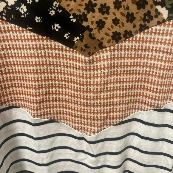 NEW Haptics BLACK RUST & IVORY CHEVRON COLOR BLOCK LONG SLEEVE TOP SIZES S,M,L - Picture 4 of 5